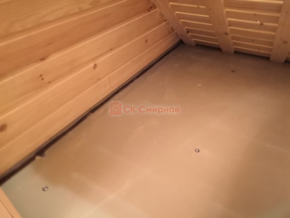 Пластиковый поддон в помывочной